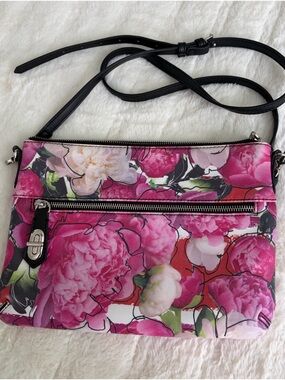 REED Floral Print Crossbody/Wristlet Bag in Pink